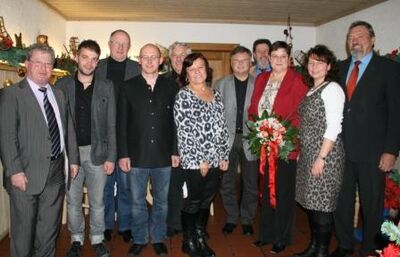 Blumen zum 60. Geburtstag gab es für die stellvertretende Landrätin Christel Engelhard