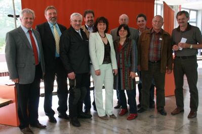 SPD-Kreisräte aus Landshut und Kelheim mit MdL J. Werner-Muggendorfer (Mitte) und den beiden Schulleitern der FOS / BOS.